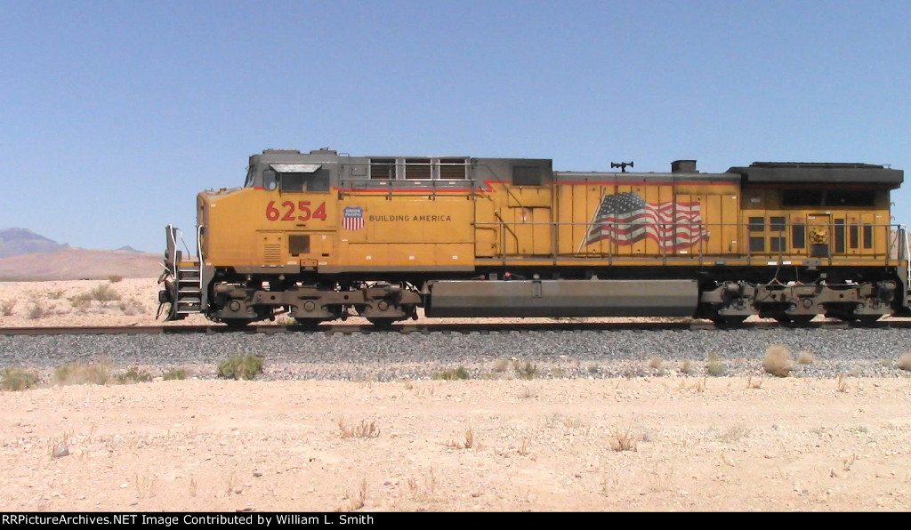 WB Unit Loaded Hooper Frt @ Erie NV W-Pshr -4